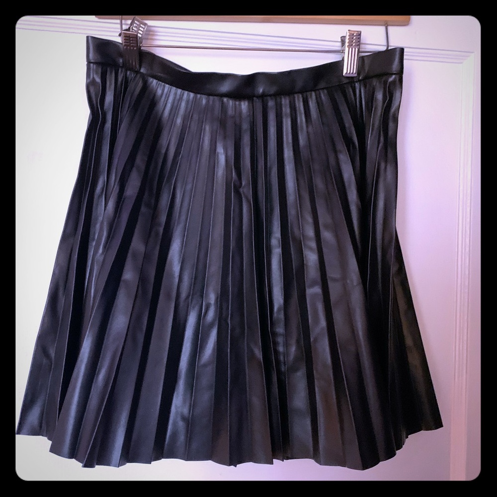 Victoria’s Secret Pleated Skirt
